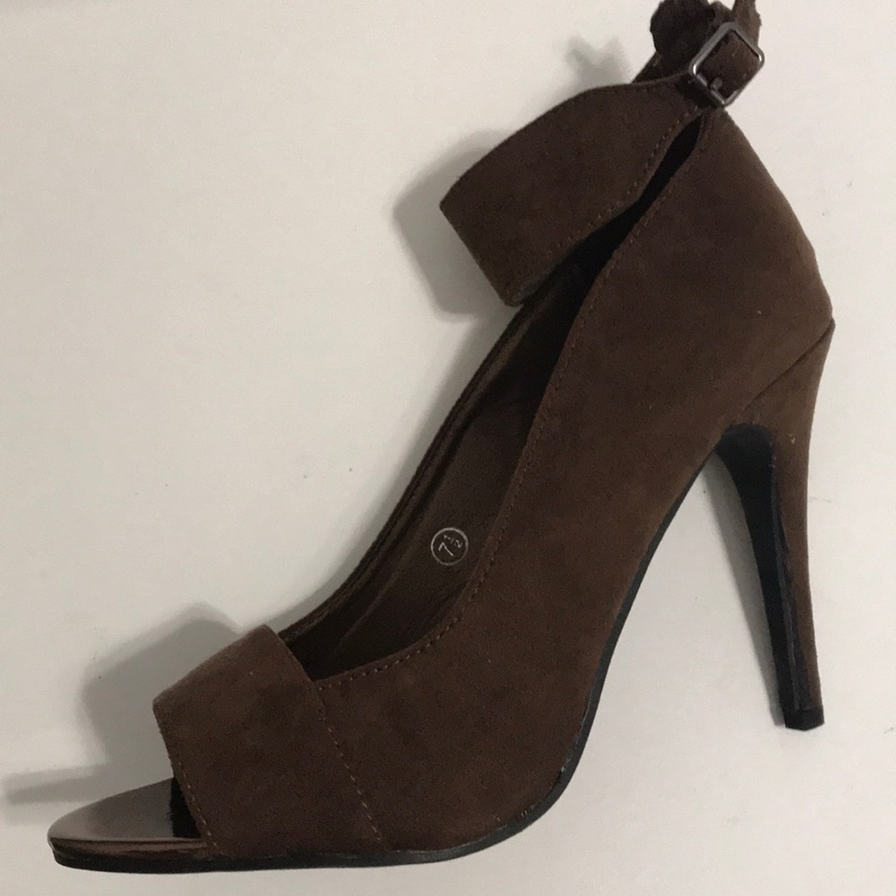 NIB Beverly Mills BROWN Peep Toe PUMPS HEELS